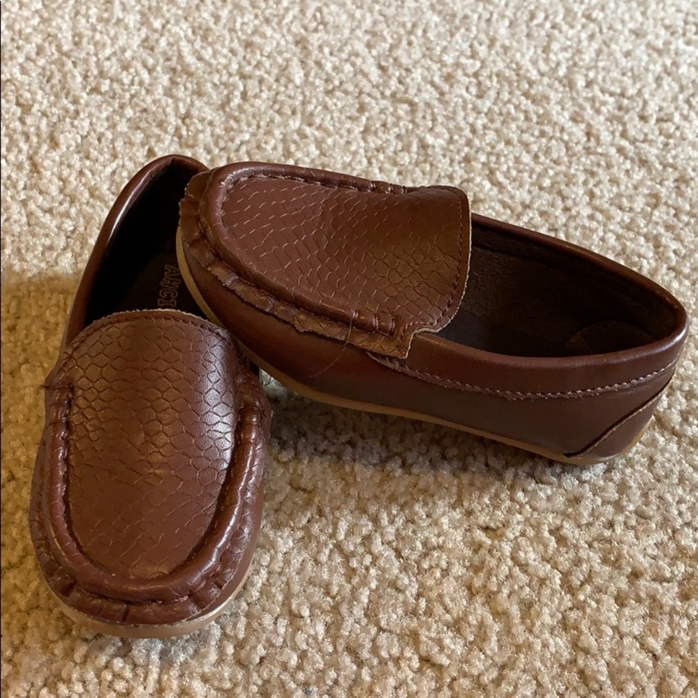Brown dress shoes